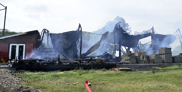 2019/124/20190608-15u48 GB 085 Grote brand Sloterweg.jpg